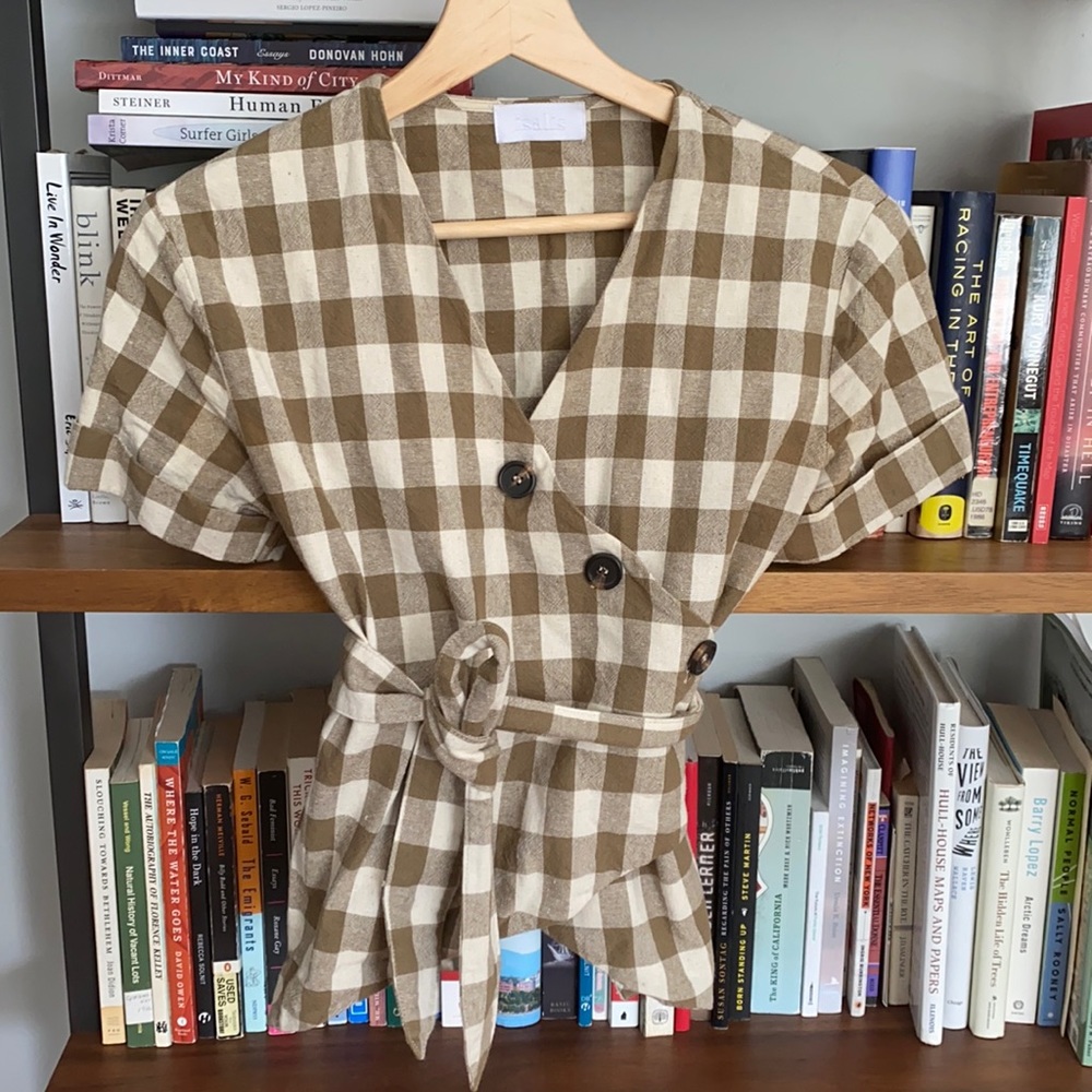 Isalis linen wrap top